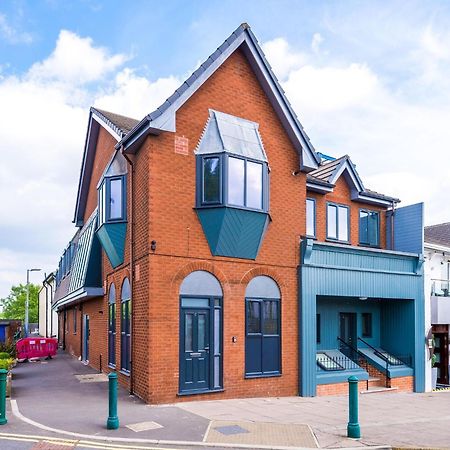The Ecclesian Deluxe Apartments Near Trafford Centre Eccles Train Station Манчестер Экстерьер фото