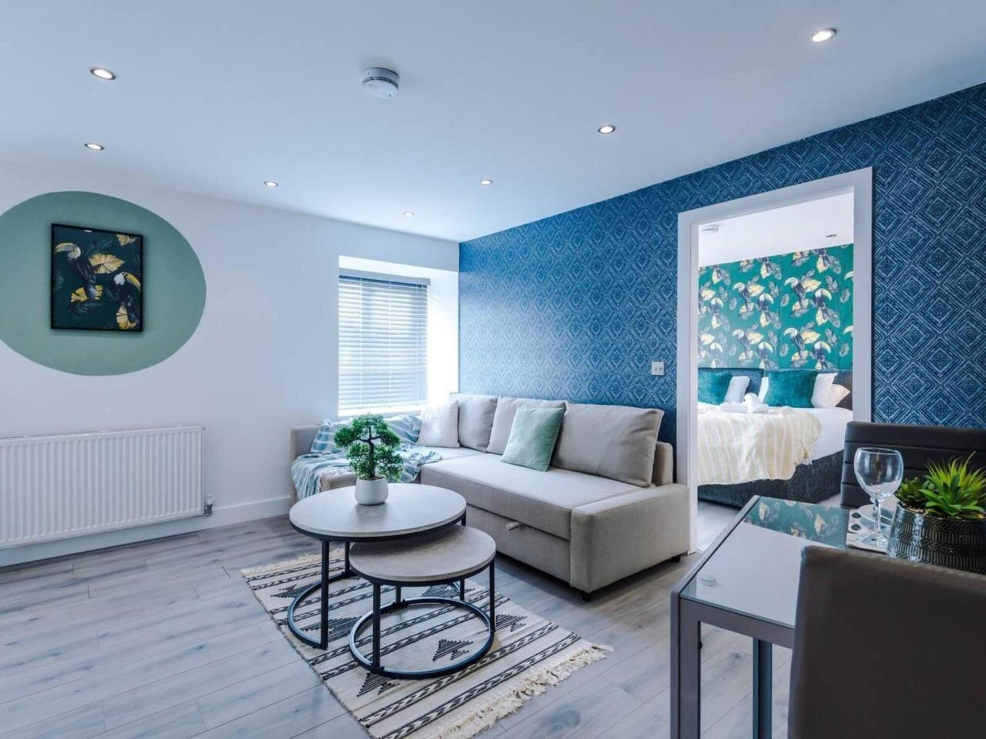 The Ecclesian Deluxe Apartments Near Trafford Centre Eccles Train Station Манчестер Экстерьер фото