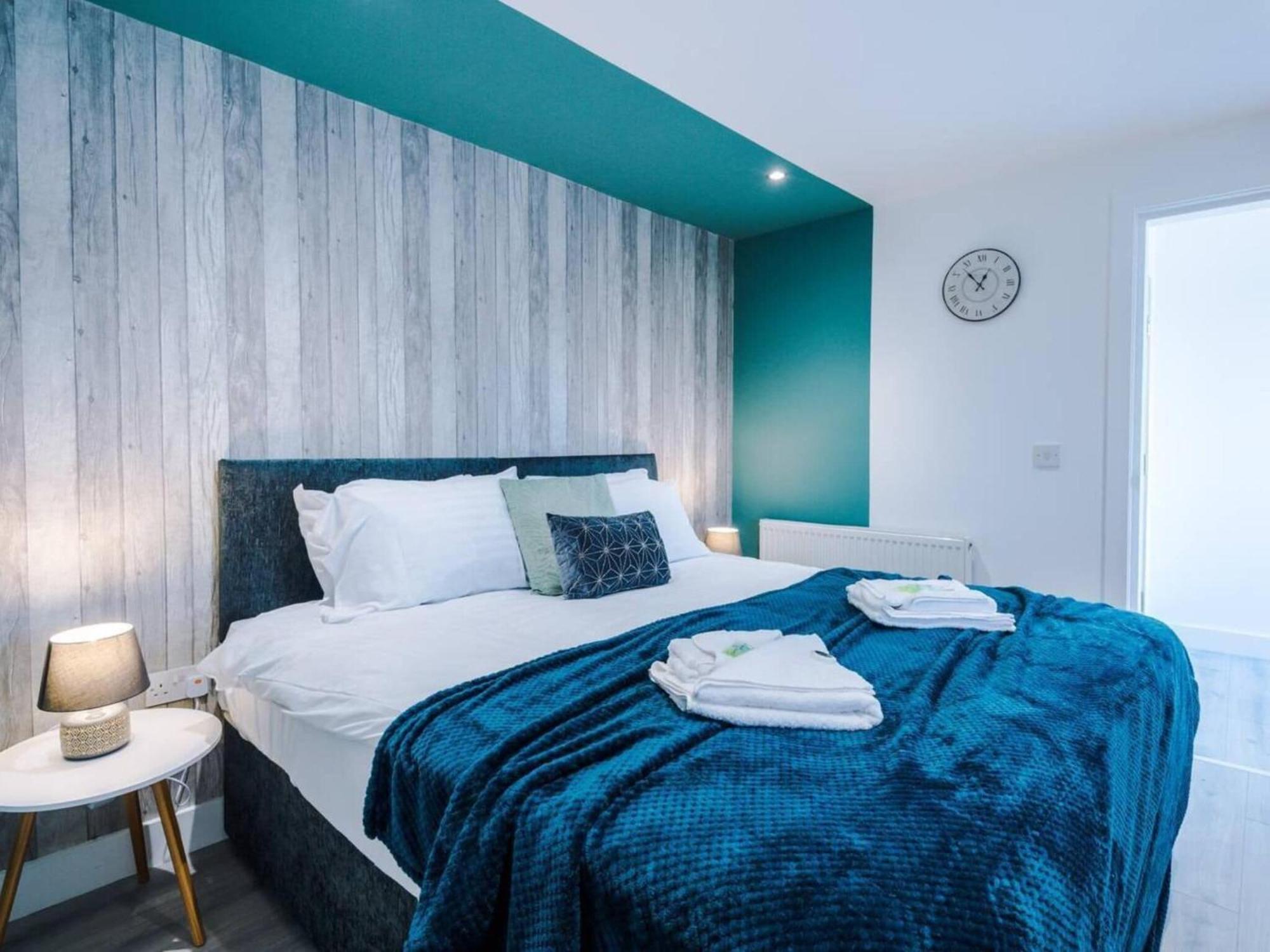 The Ecclesian Deluxe Apartments Near Trafford Centre Eccles Train Station Манчестер Экстерьер фото