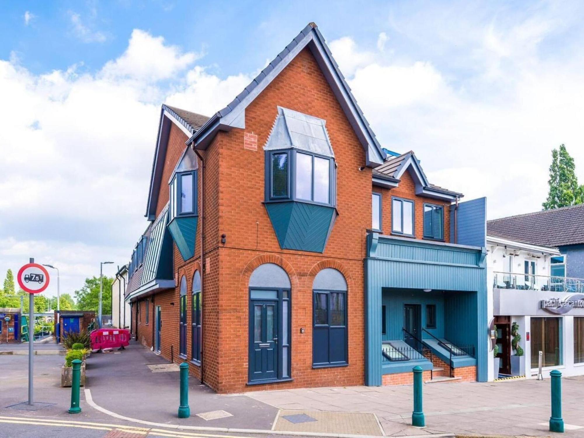 The Ecclesian Deluxe Apartments Near Trafford Centre Eccles Train Station Манчестер Экстерьер фото