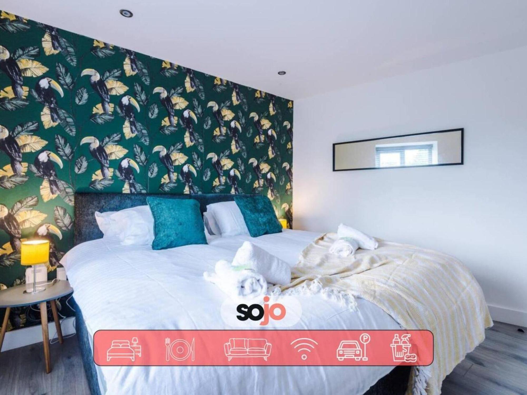 The Ecclesian Deluxe Apartments Near Trafford Centre Eccles Train Station Манчестер Экстерьер фото