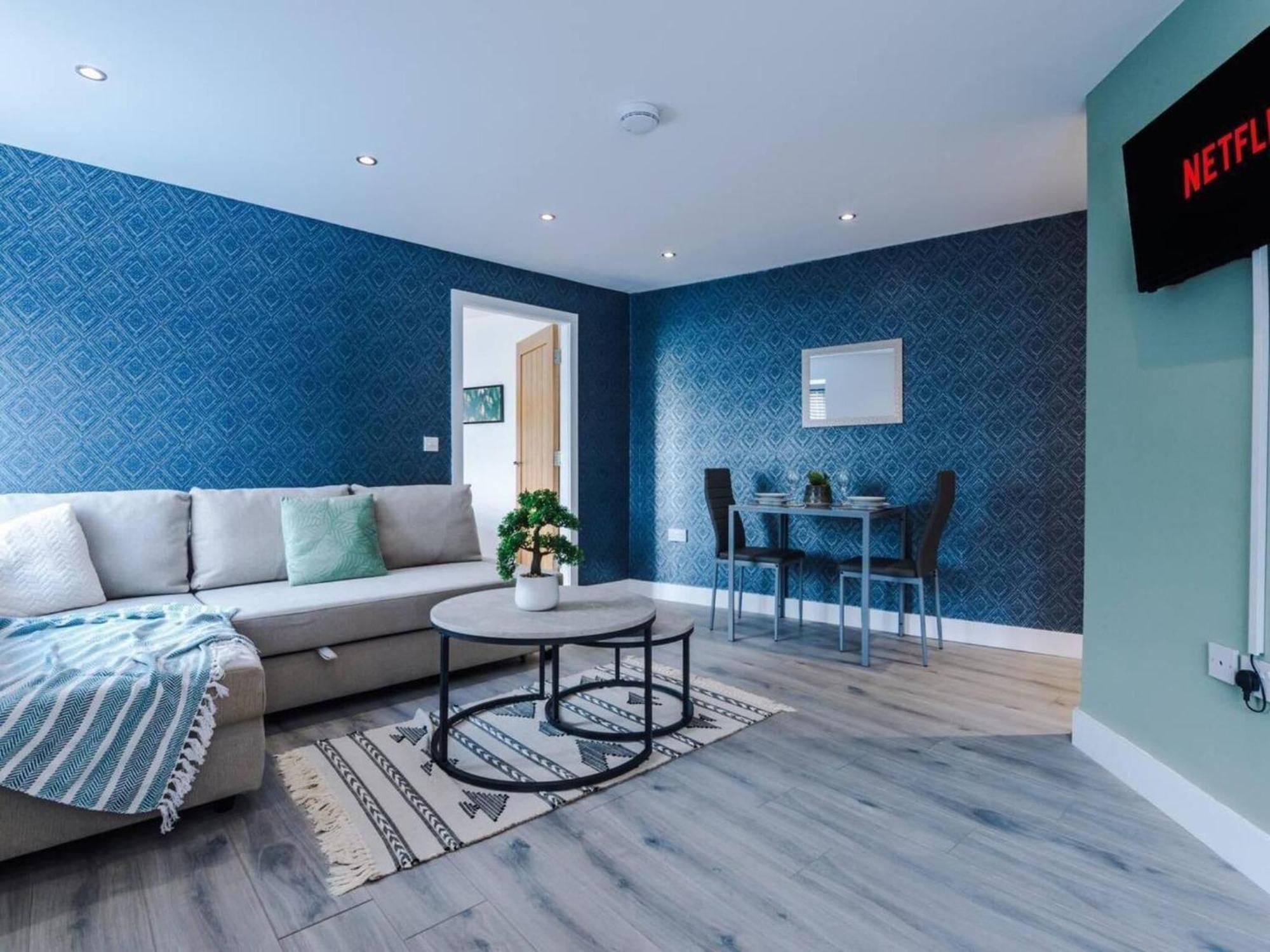 The Ecclesian Deluxe Apartments Near Trafford Centre Eccles Train Station Манчестер Экстерьер фото