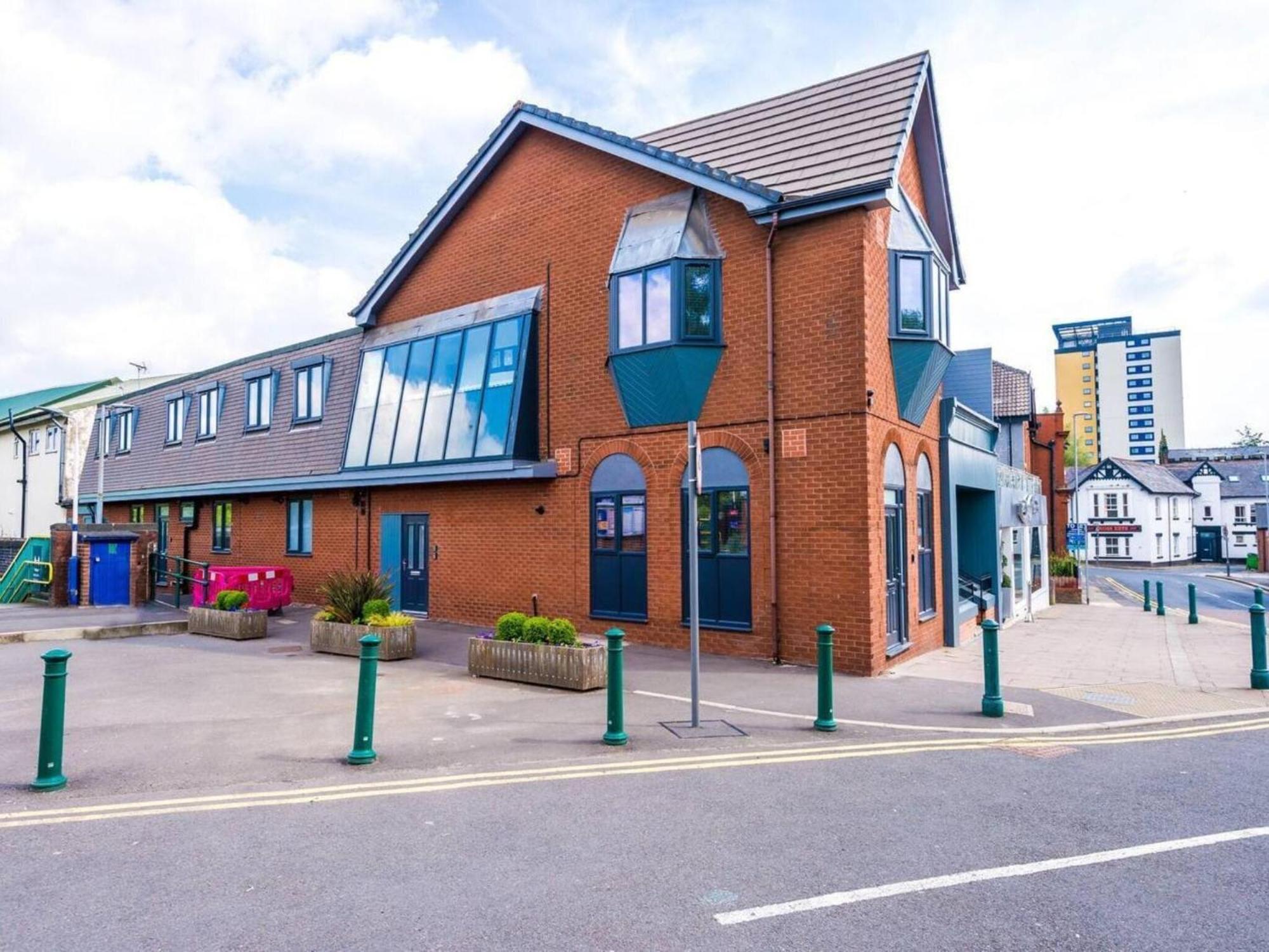 The Ecclesian Deluxe Apartments Near Trafford Centre Eccles Train Station Манчестер Экстерьер фото