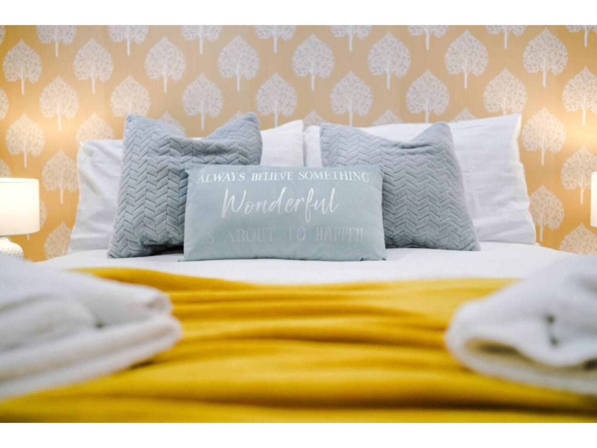 The Ecclesian Deluxe Apartments Near Trafford Centre Eccles Train Station Манчестер Экстерьер фото