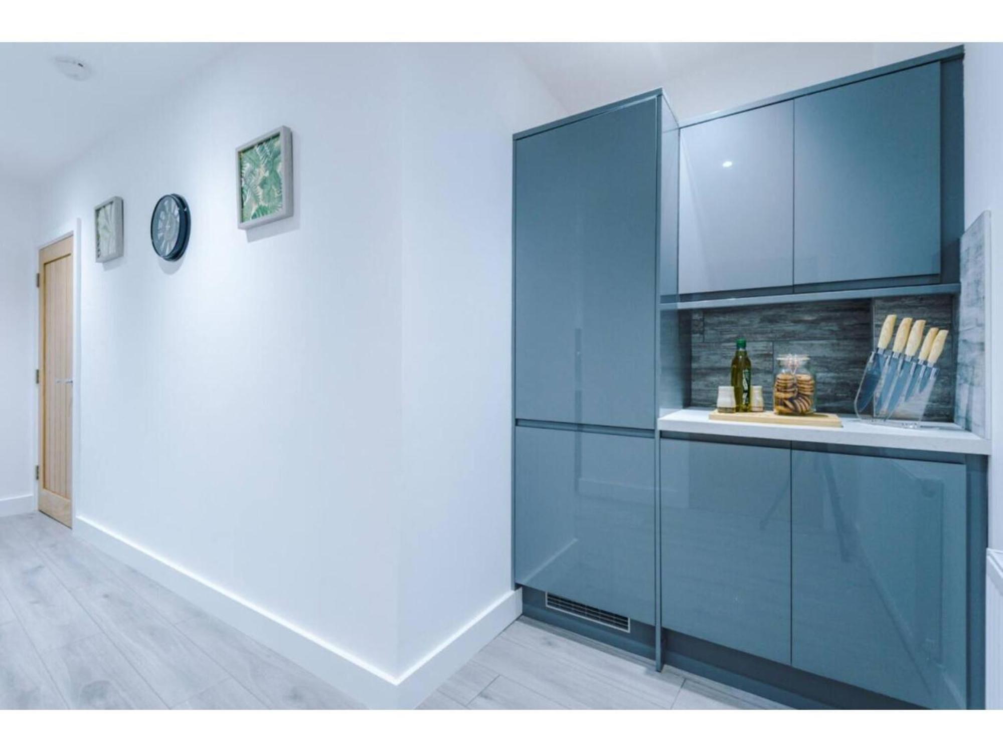 The Ecclesian Deluxe Apartments Near Trafford Centre Eccles Train Station Манчестер Экстерьер фото