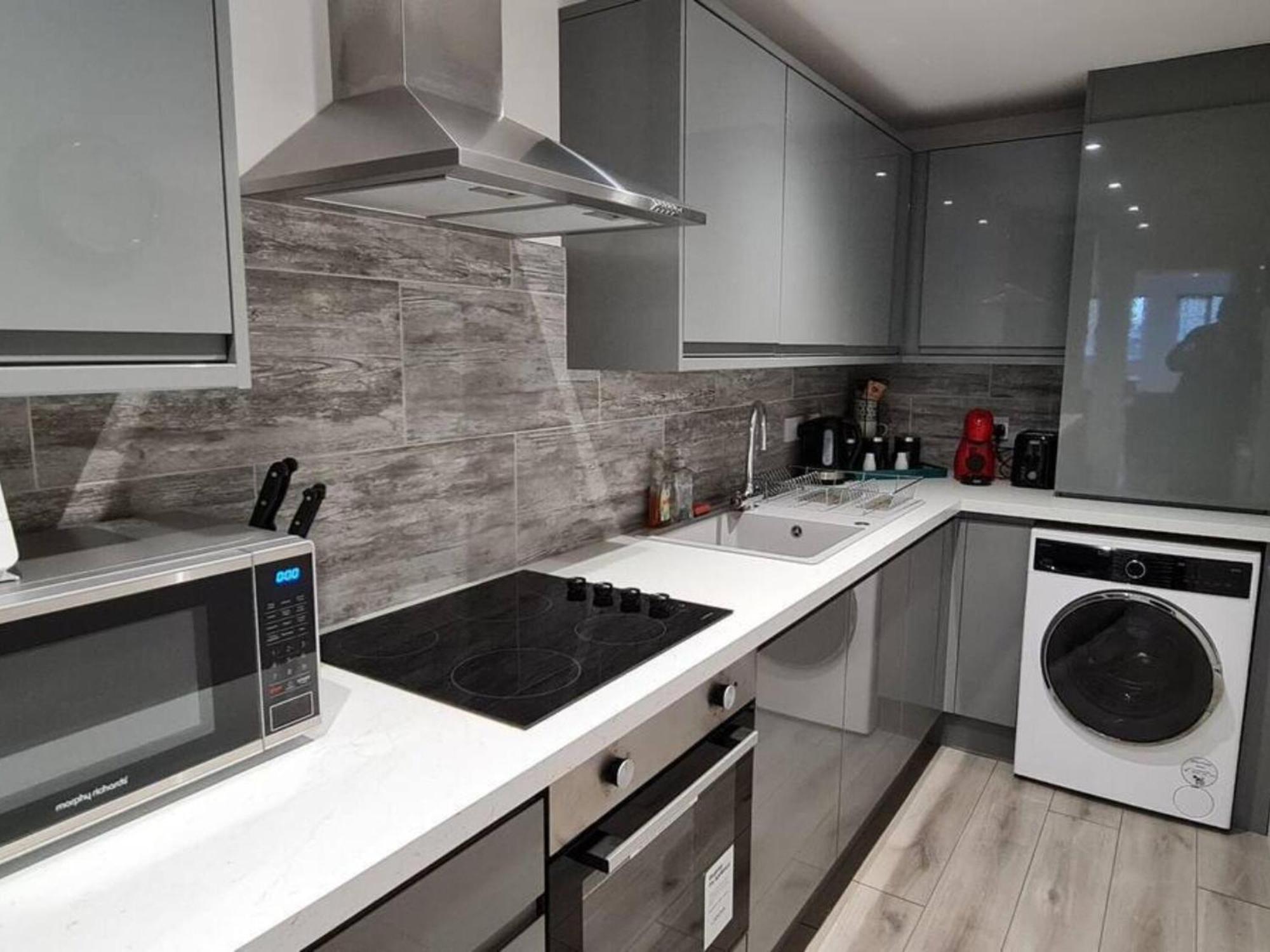 The Ecclesian Deluxe Apartments Near Trafford Centre Eccles Train Station Манчестер Экстерьер фото